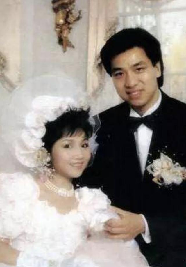 如何评级歌手张德兰? - 知乎