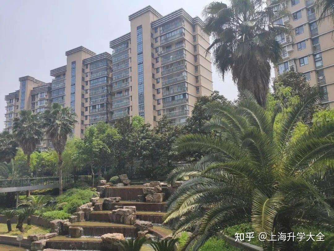 对口建青实验学校品质较好的小区之一古北嘉年华庭测评