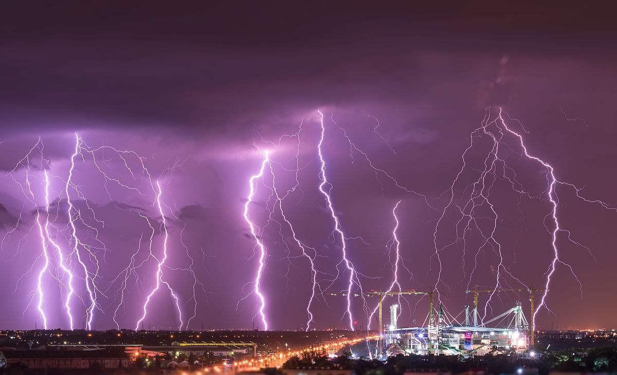 已存在百年,至今无法做出科学解释的未解之谜未解之谜一:球状闪电通常