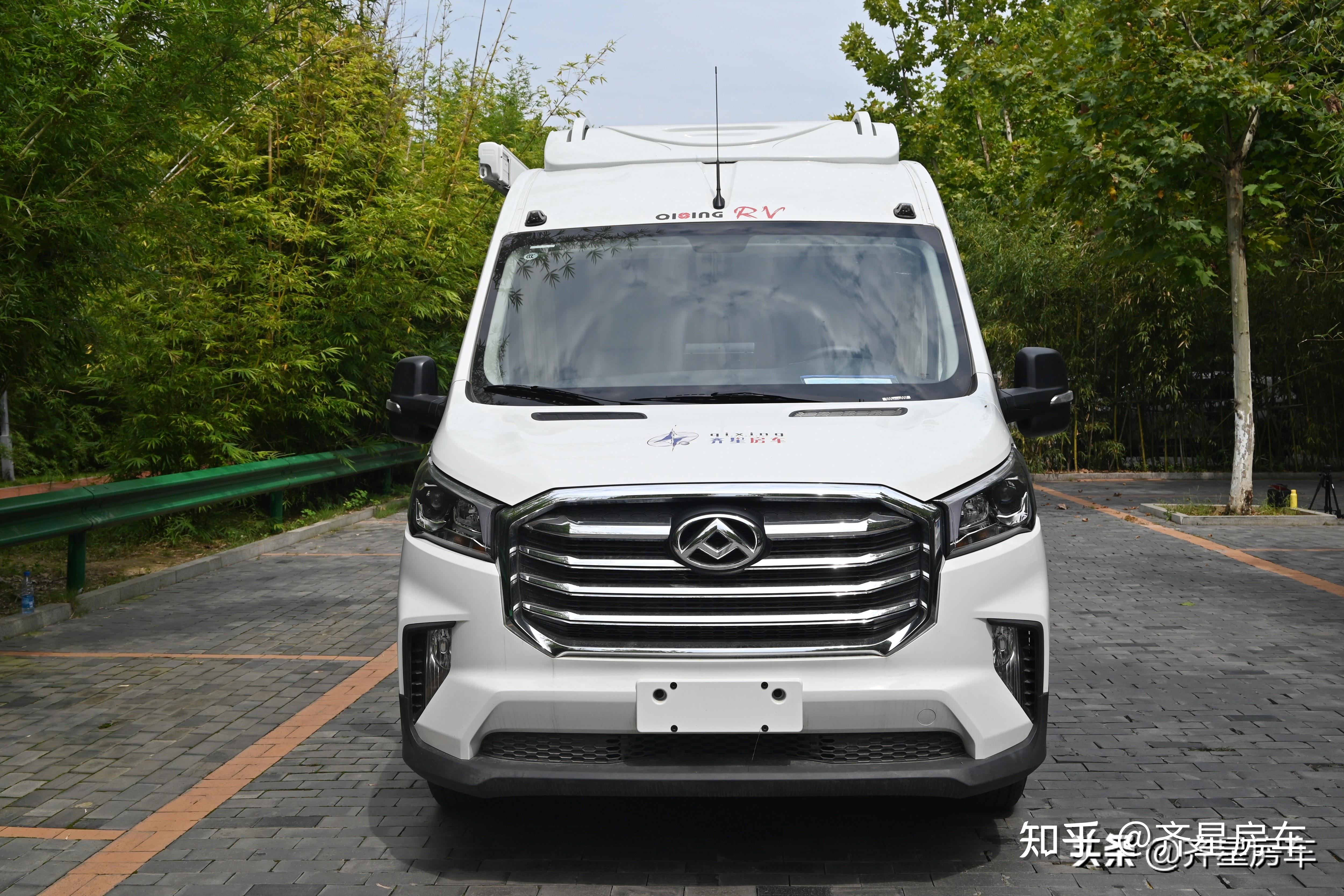 创新升顶设计主流配置俱全齐星大通v90升顶房车你值得拥有