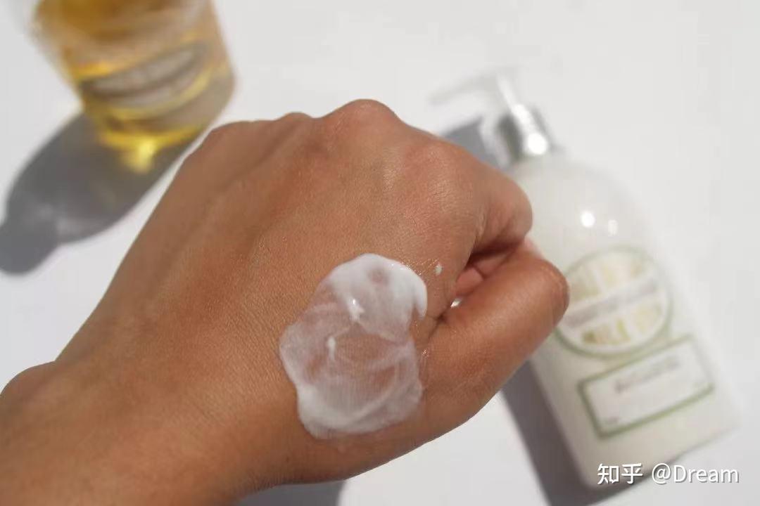 关于去闭口身体乳推荐知乎的信息