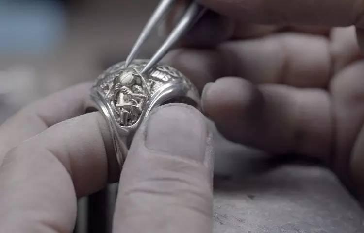 20张图为你详解2015年nba总冠军戒指制造过程