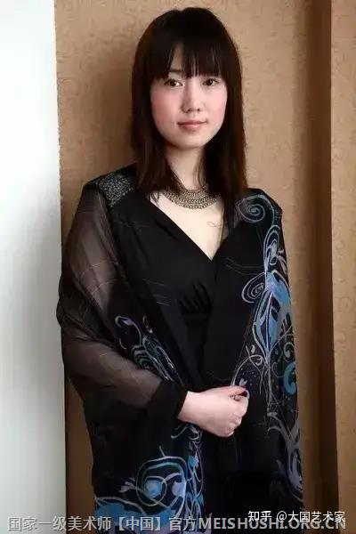 张筱雨中国网红模特大胆前卫艺术家人体艺术摄影作品 - 知乎