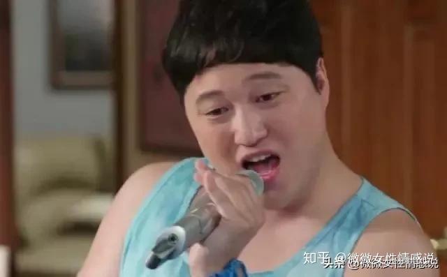 不知道大家有没有看过喜剧《心里的声音》,男主赵石有一个哥哥叫赵俊