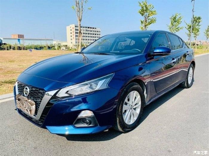 为梦想努力打拼为生活而努力提车天蓝色天籁前来报道