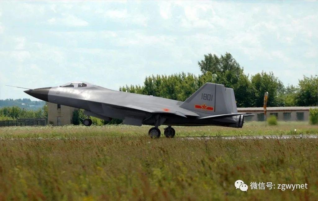 在传言中,歼-18是一款非常先进的战机,是由沈阳飞机公司研制的新一代