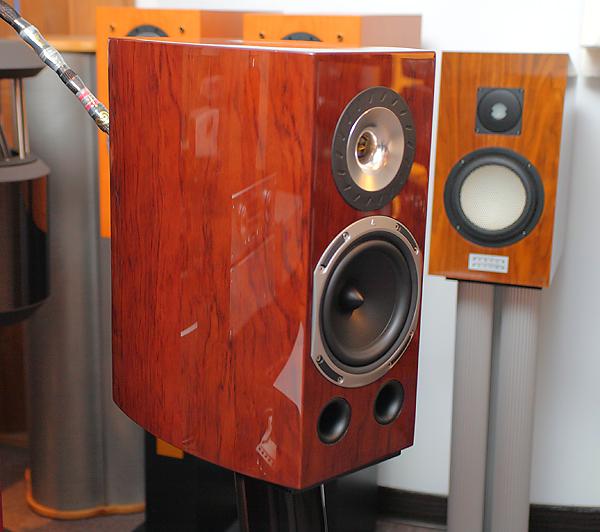 法国三角旗舰级书架音箱trianglemagellanduetto