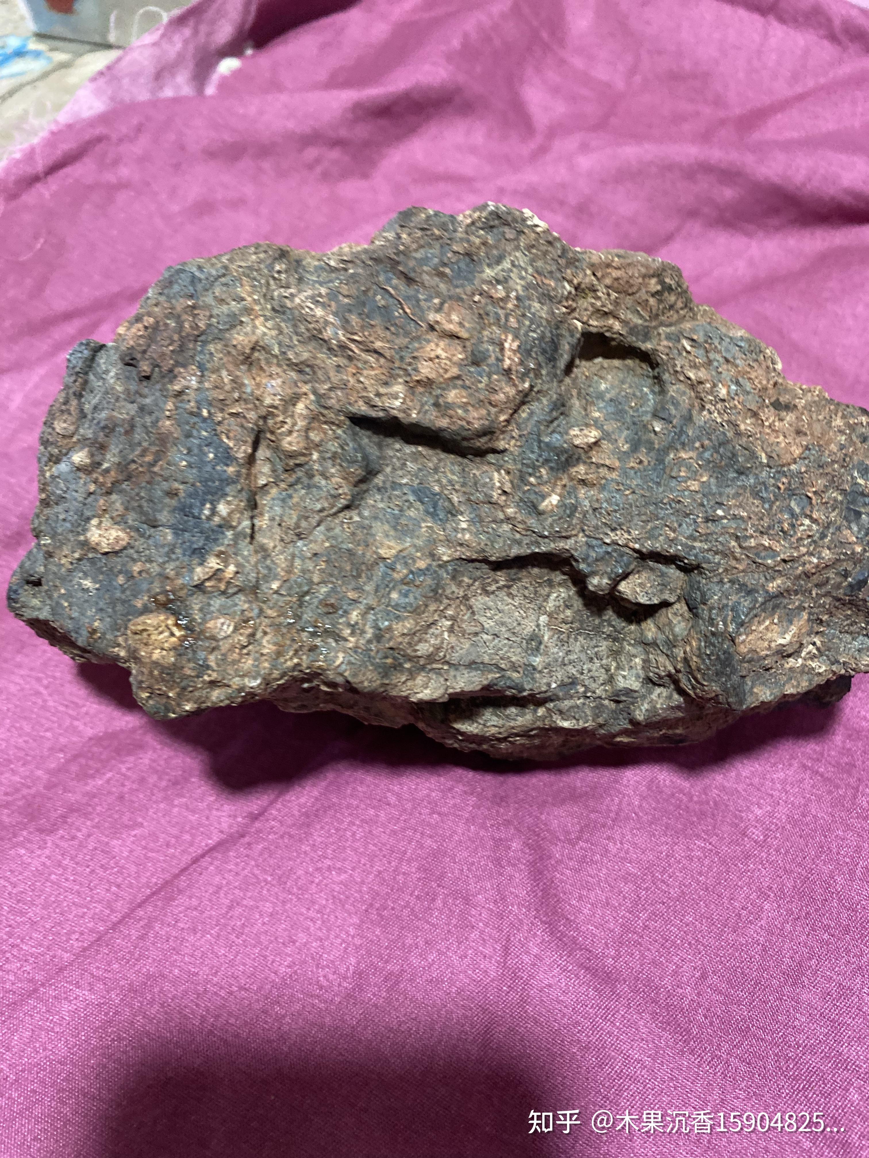 内蒙古陨石鉴定中心图片