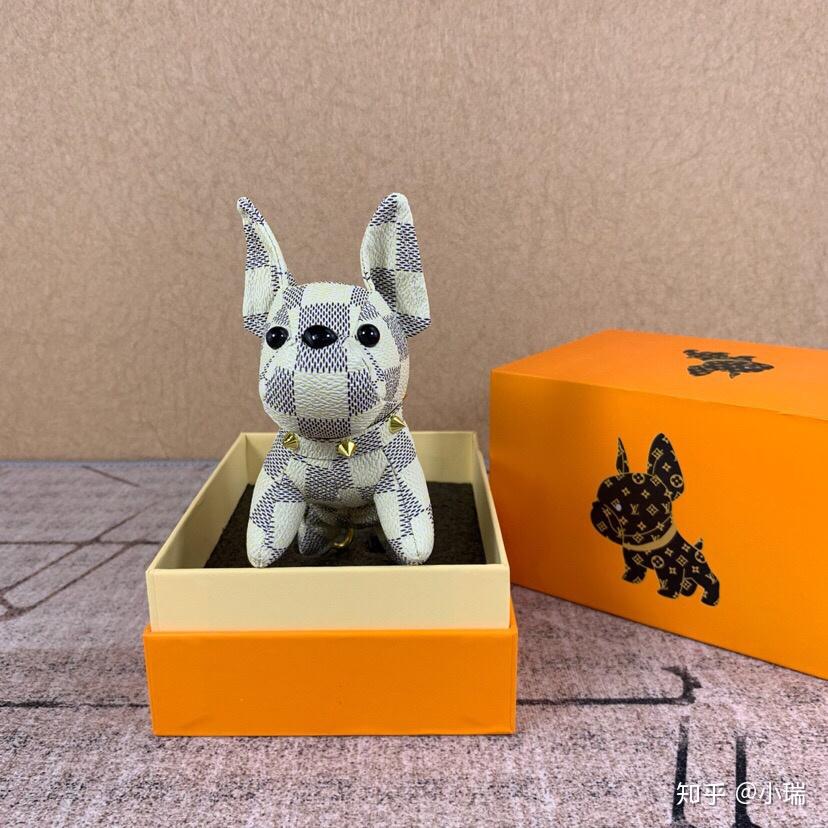 有个法斗犬公仔是lv发售过的吗