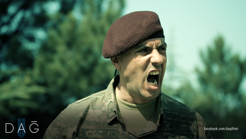 如何评价土耳其战争题材电影《山2》?