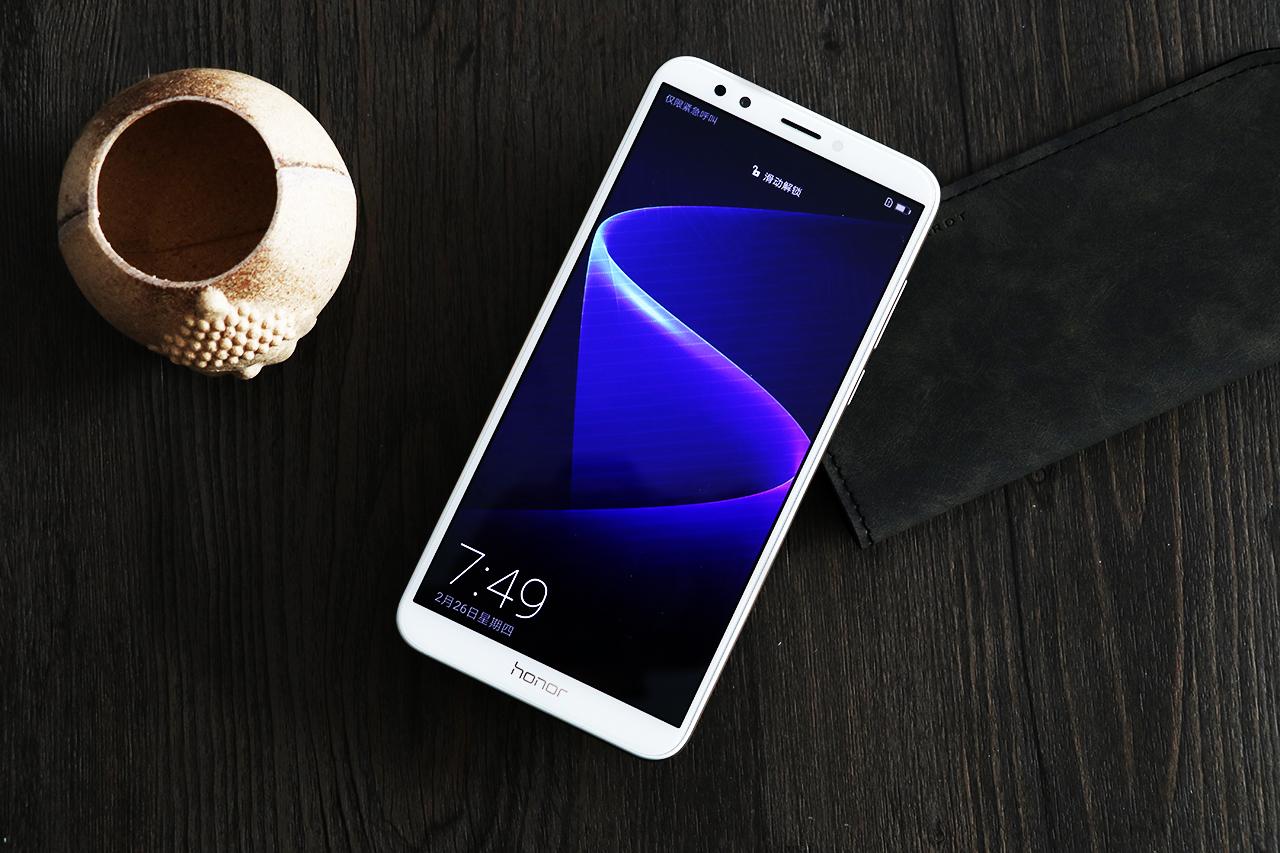 荣耀7c上手测评不止人脸识别更多超棒体验等你解锁