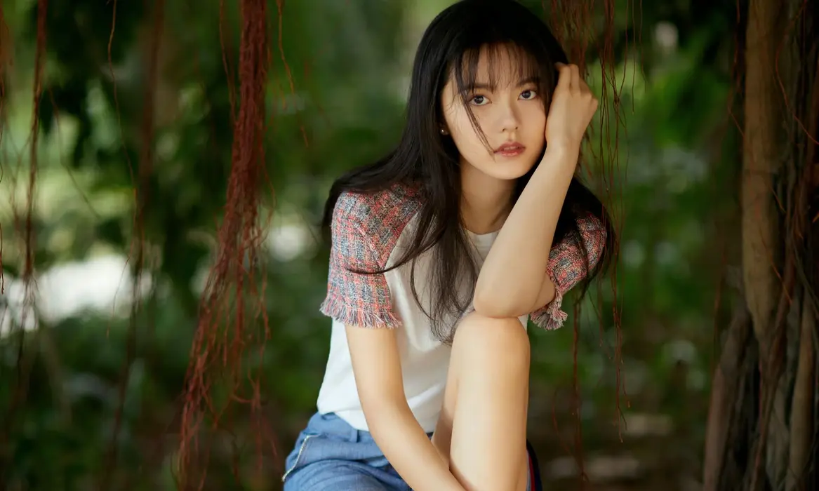 存一波赵今麦美图,不定时更新.头像壁纸,微信公众号"必应头像"!