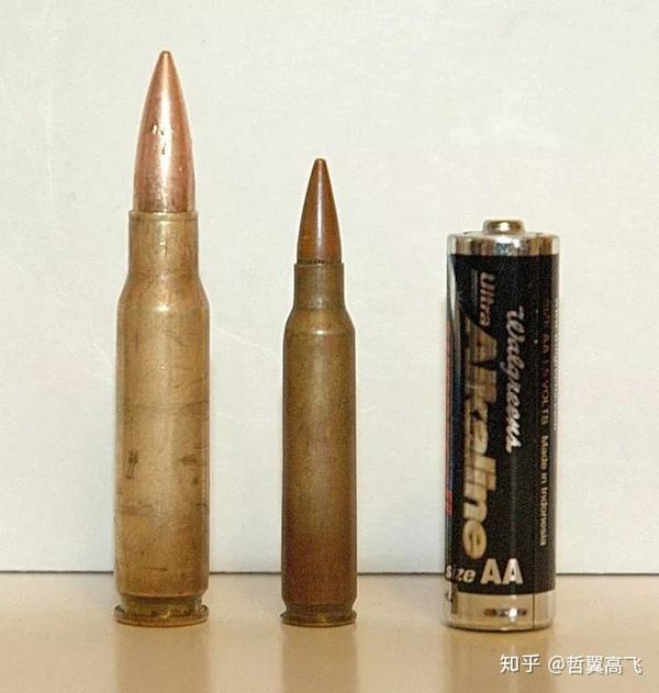 62x51步枪弹,5.56x45步枪弹和5号aa电池的对比