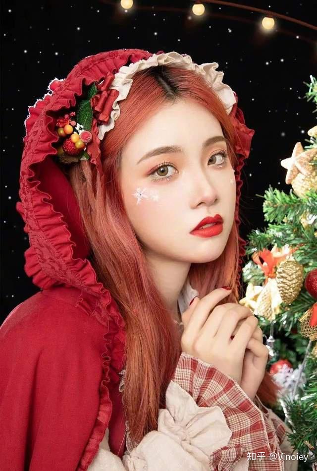 top 02圣诞淑女妆圣诞可爱麋鹿妆就这样完成啦~白色眼影点缀当做斑点