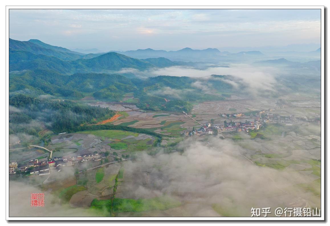 打卡美景航拍铅山紫溪乡日出云海美景醉了