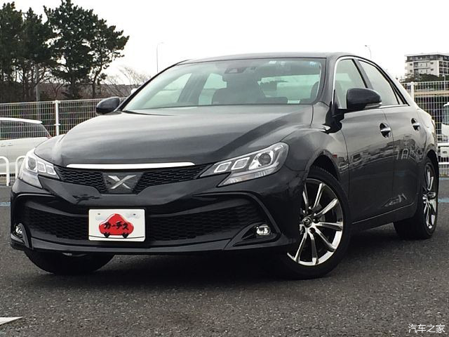 新款丰田锐志运动帅气赶紧看看你喜不喜欢