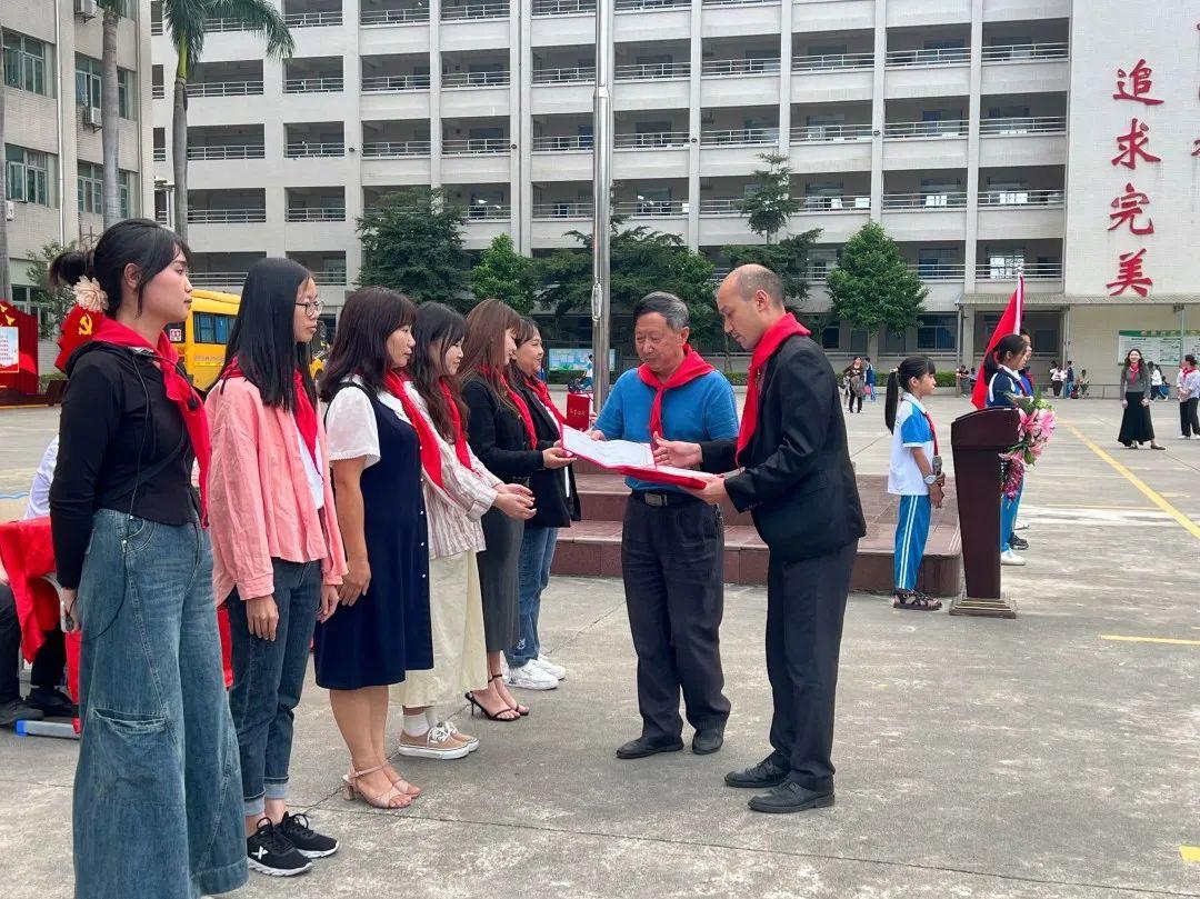 我为队旗添光彩,争做新时代好队员——记普宁国贤学校庆少先队建队74