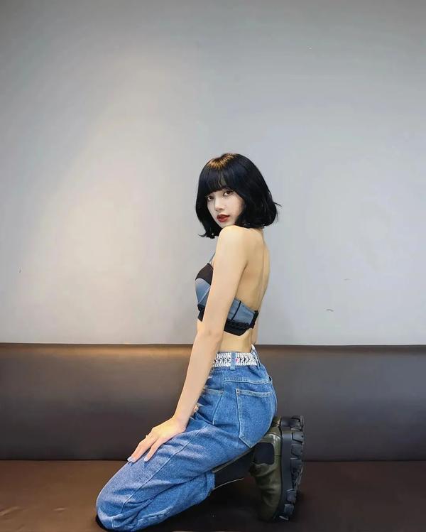 别再学“茶艺风”了,2021年流行“辣妹风”,又A又性感买家秀,太撩人了!6 别再学“茶艺风”了,2021年流行“辣妹风”,又A又性感买家秀,太撩人了!6