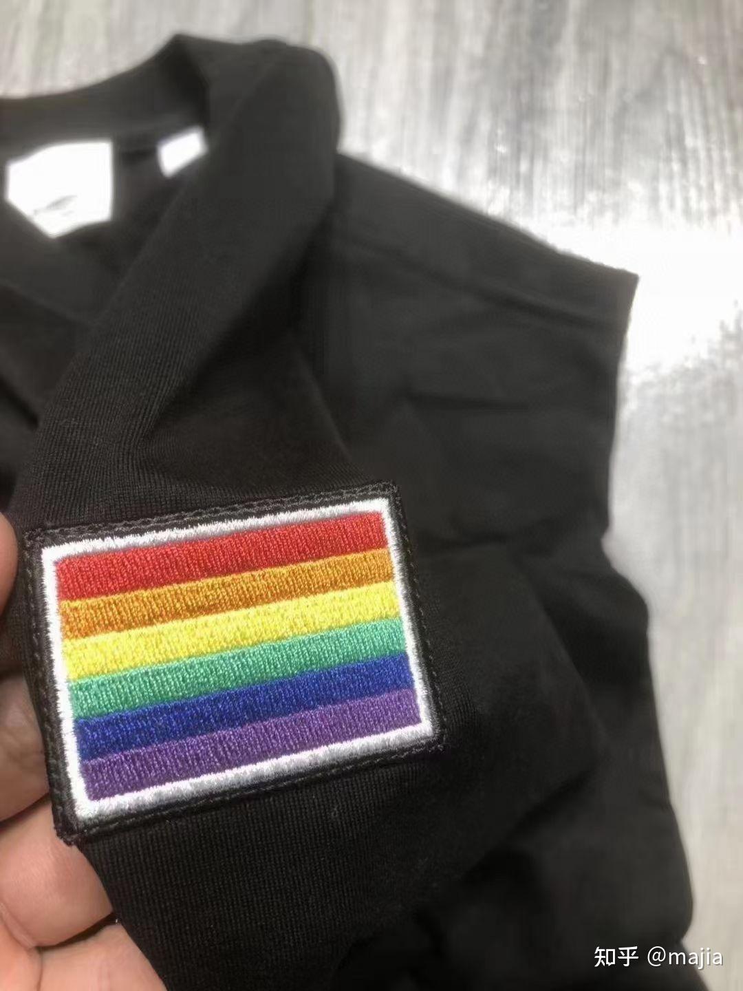 burberry巴宝莉彩虹短袖