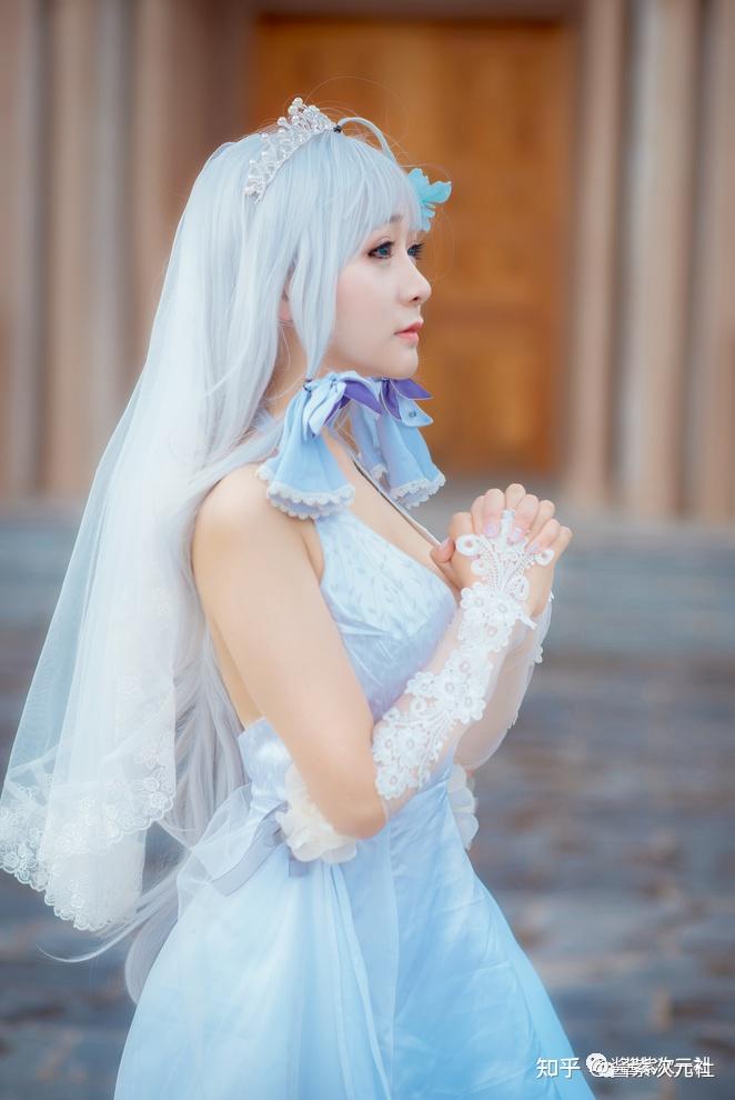 肉感身材穿啥都有韵味职业coser三刀刀miido