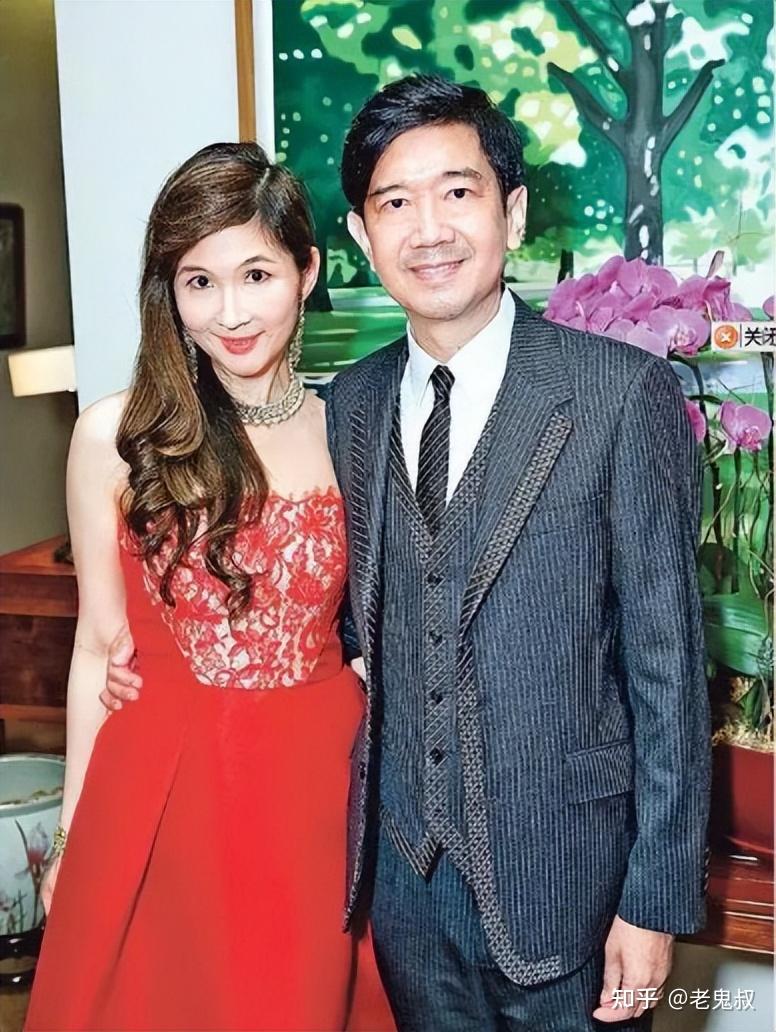 没多久,潘迪生便与余桂珠高调结婚,而杨紫琼本想找朱兆祥再续前缘,却