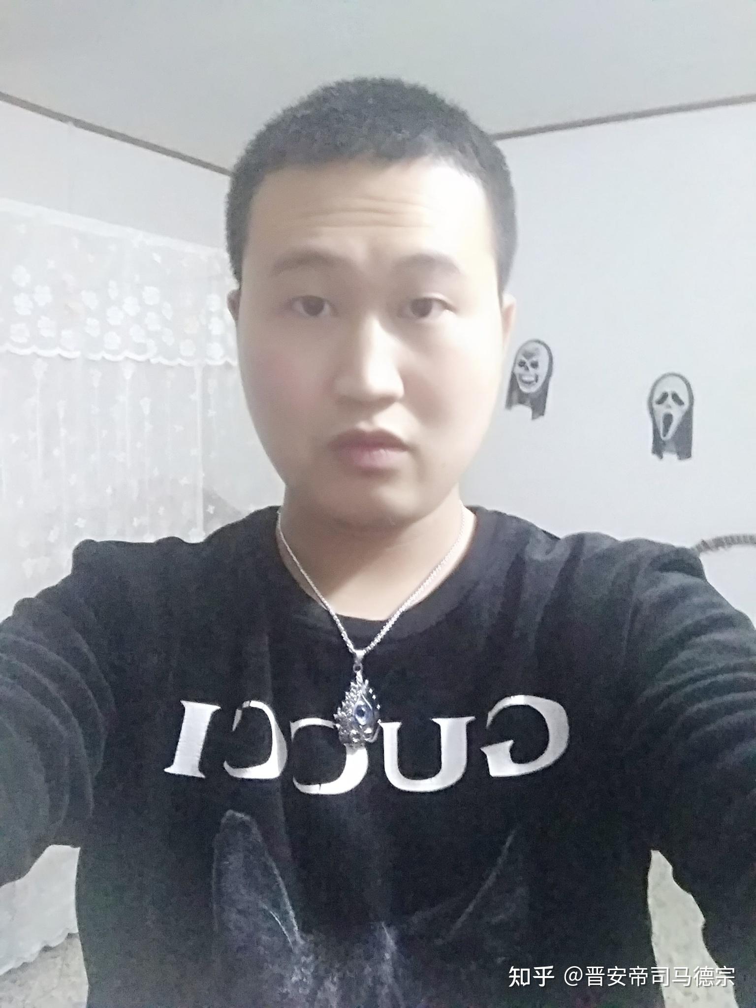 李创发那赛博朋克式的烈狱般的人生太魔幻了