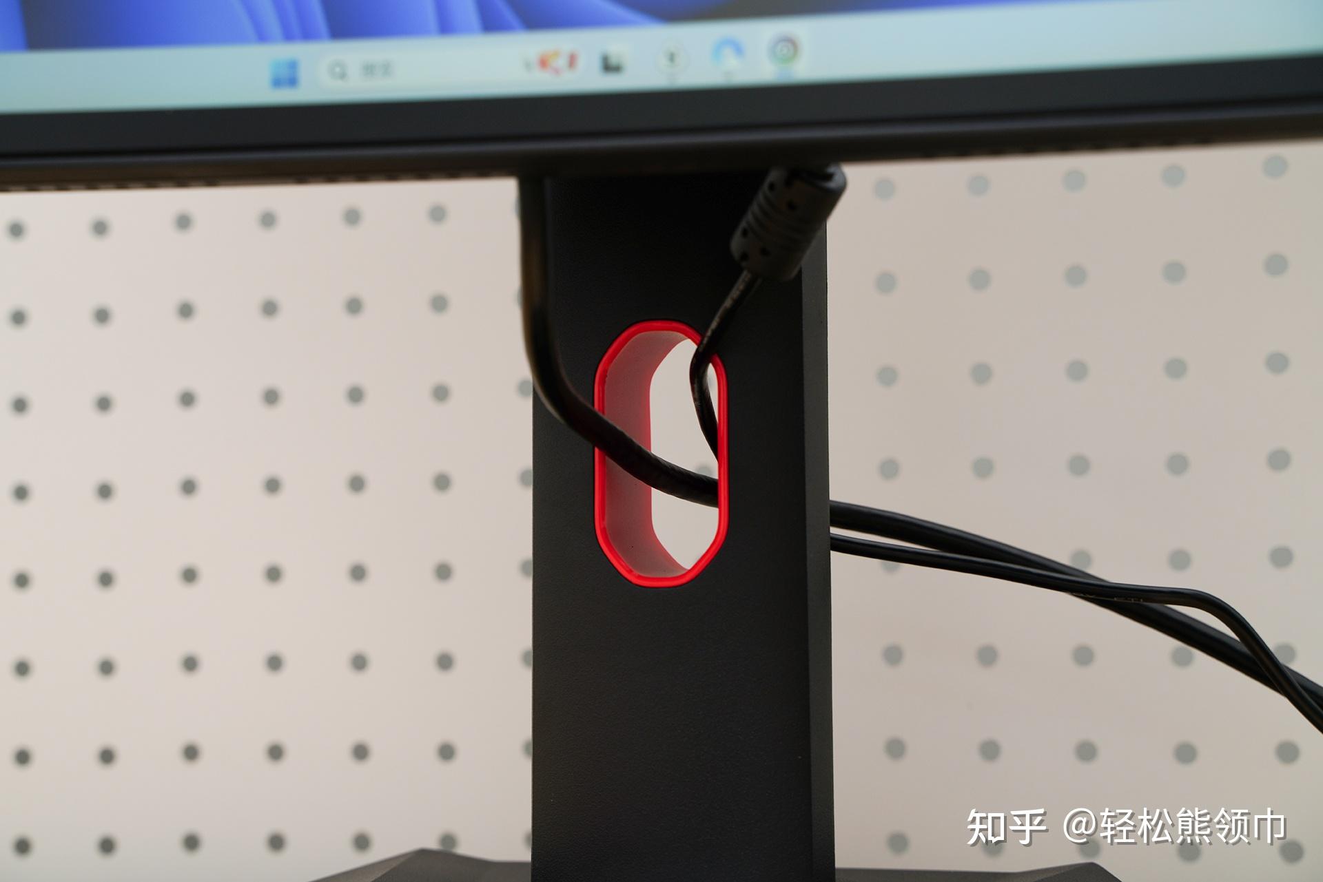 一个显示屏多个接口在目前已经是常态,这显示器配备hdmi2.1*2 dp1.