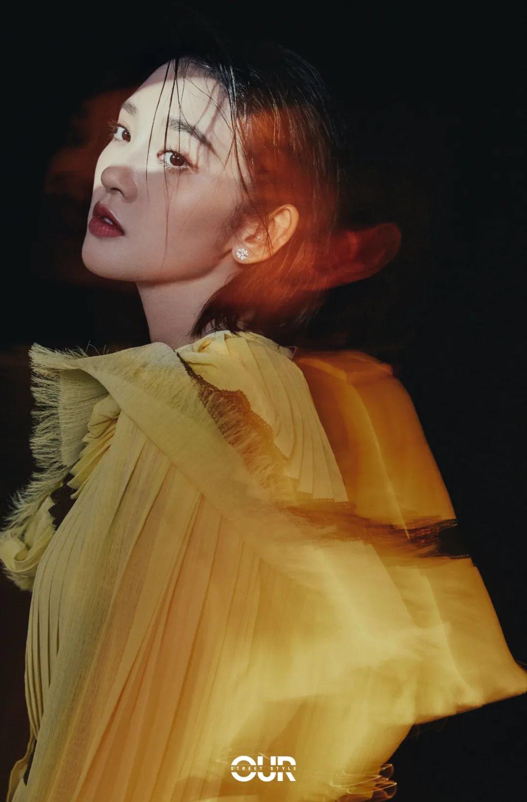 唐艺昕玩转秋日迷幻光影袁冰妍李晖带我们迎秋别夏