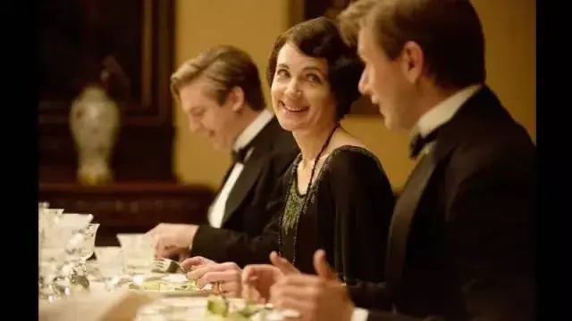 子野丨英国餐桌礼仪正确打开方式世界顶级食材