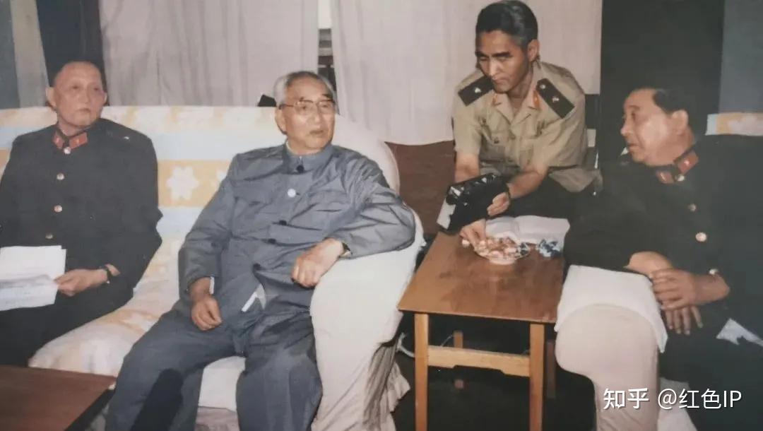 委员是秦基伟中将,副主任委员有徐深吉中将,王政柱少将和罗应怀少将