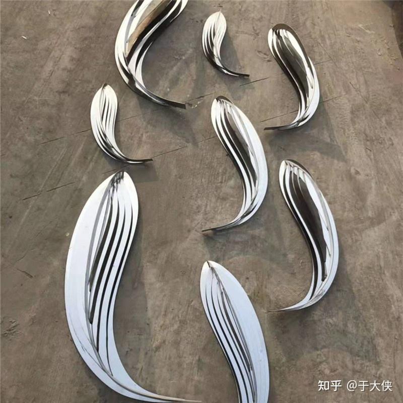 不锈钢抽象鱼雕塑鱼群雕塑