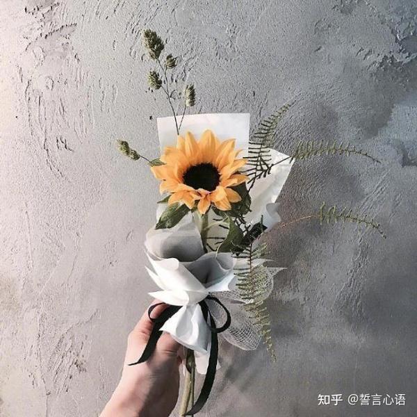 2020最火秀恩爱句子(抖音最火的秀恩爱句子，浪漫至极，句句撩心！)