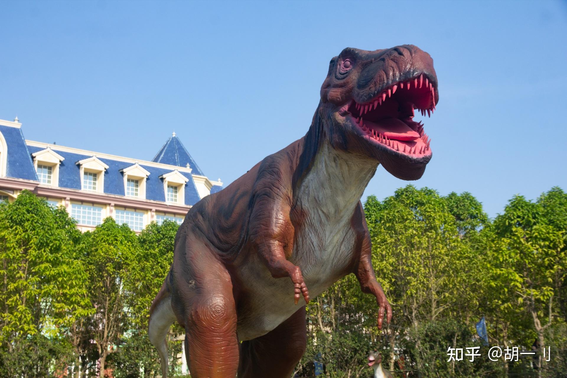 广州南沙新开一个恐龙公园十几只恐龙能吼能叫还会动