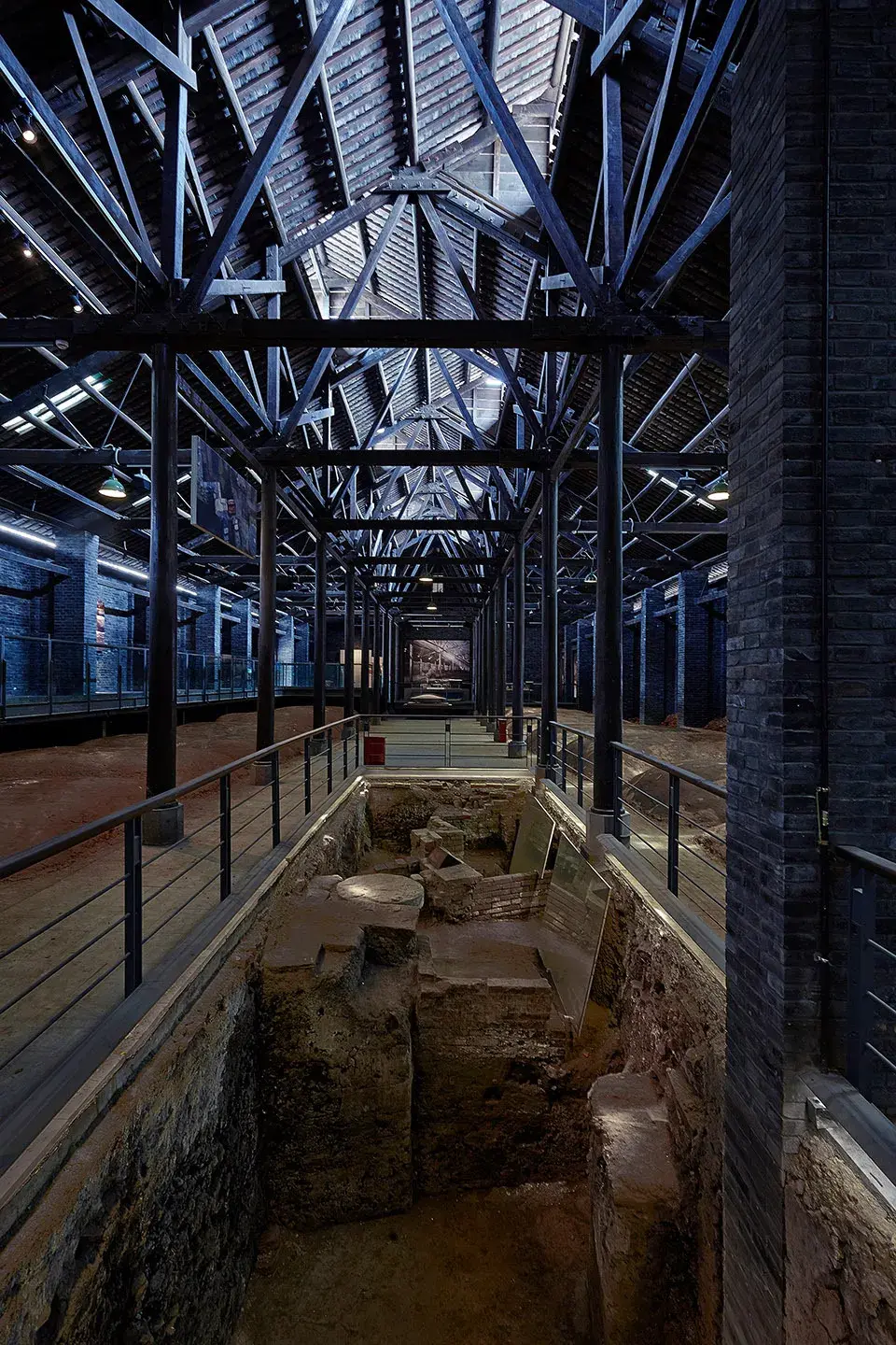 扎根川渝的文人建筑师刘家琨