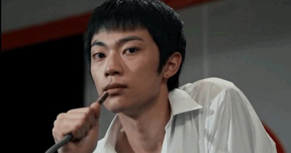 《昨日青春》豆瓣7.9,青春迷茫中的反乌托邦寓言!