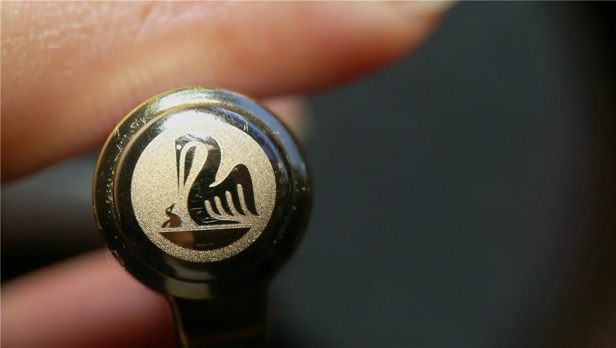 pelikan百利金m400白乌龟活塞钢笔ef尖评测