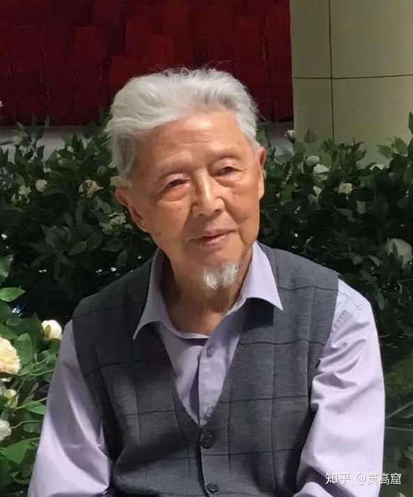 前是什么情况,常书鸿先生及段文杰先生的回忆录里都没有谈到这一情况