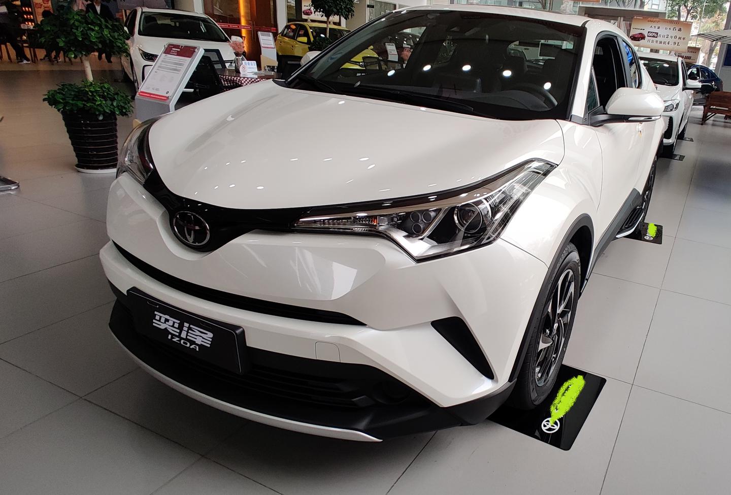 试驾丰田奕泽:颜值高,操控优,后备箱空间小