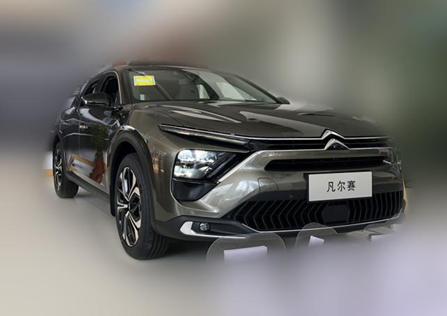 凡尔赛c5x新车抢拍预售期收取订单20个只有一台现车还被拉去做外展