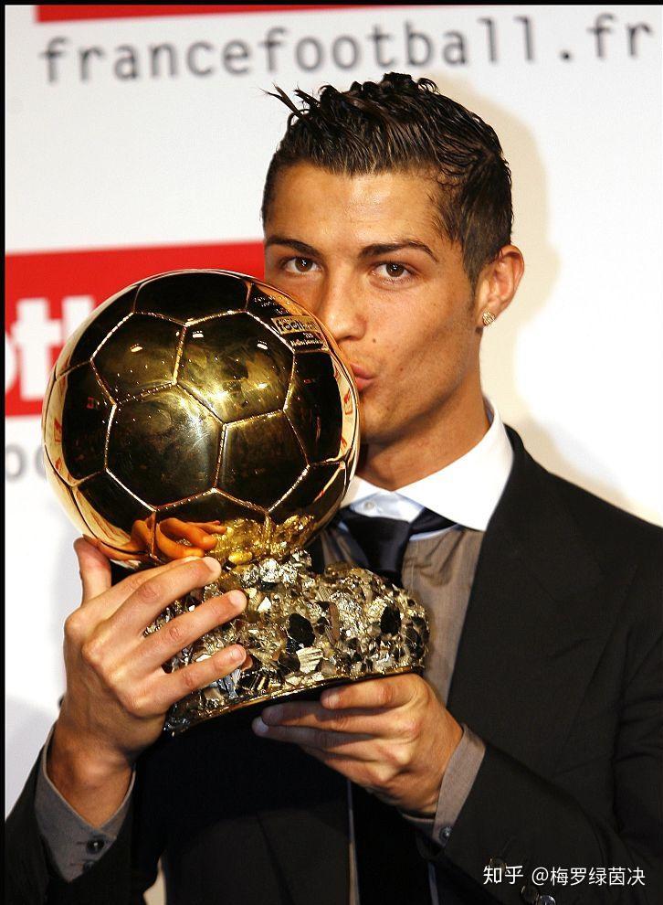 梅罗金球奖之争平分秋色还有机会捧起第6座吗