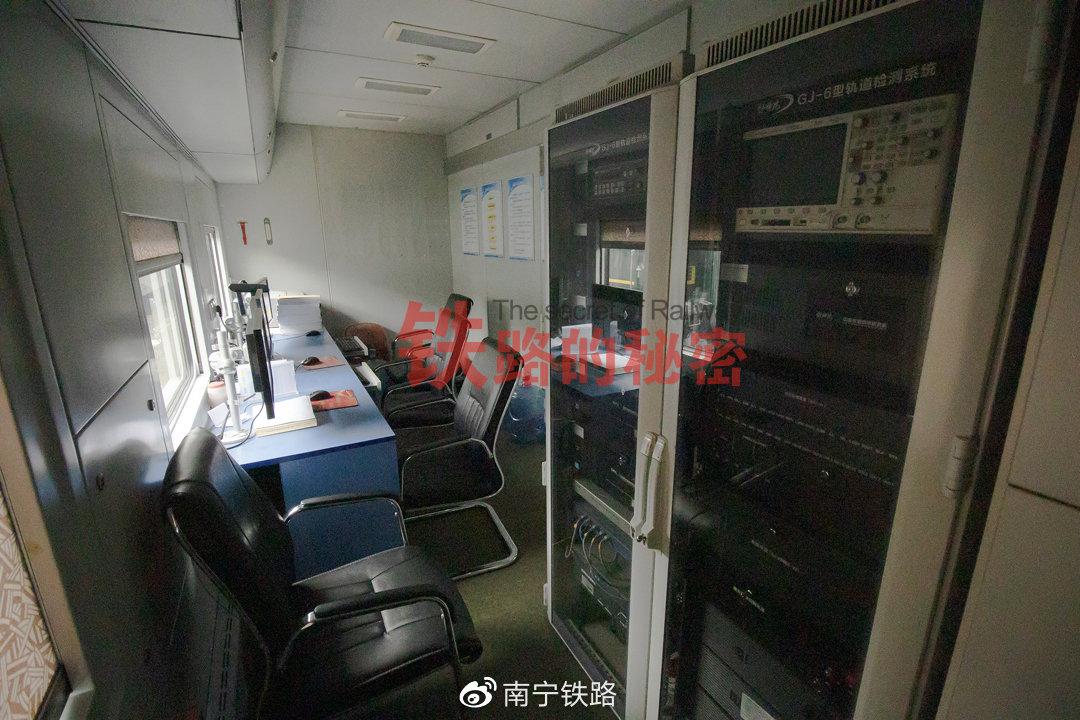 轨道检测车顾名思义就是对轨道进行检测,我国的轨道检测车经历了机槭