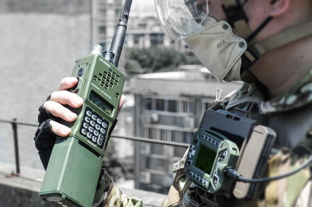军用无线电步话机图片