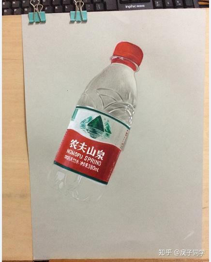 彩铅马克笔3d绘画矿泉水瓶玻璃透明类绘画技法