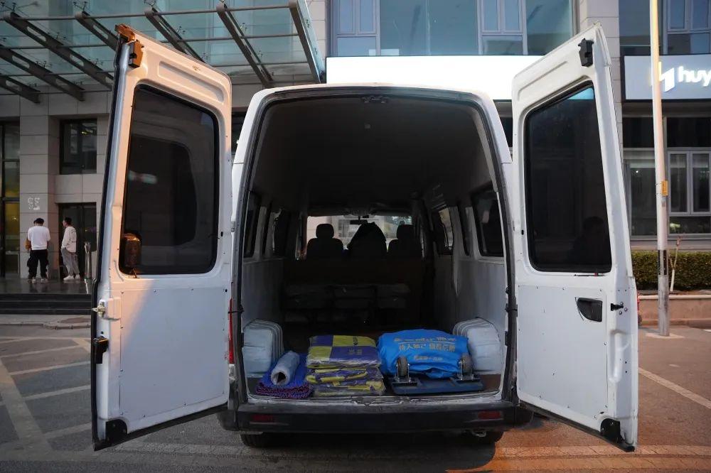 搬家应该用什么车?中面还是依维柯,应该该怎么选? - 知乎