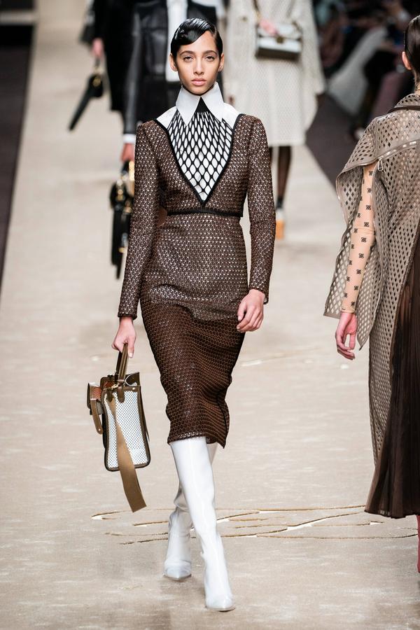 米兰时装周│fendi 2019秋冬-老佛爷为fendi设计的最后一场秀