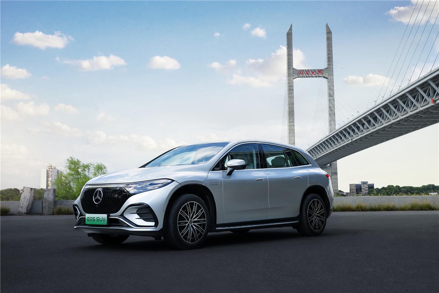 "纯电 越野"独步天下,全新eqs纯电suv上市,旗舰担当! - 知乎