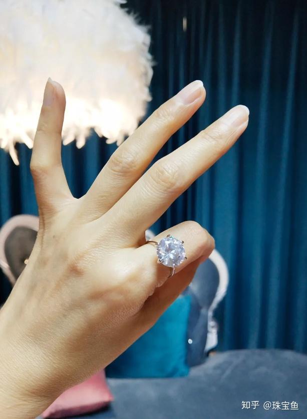 6克拉钻戒多少钱一般情况下更大的钻戒呢