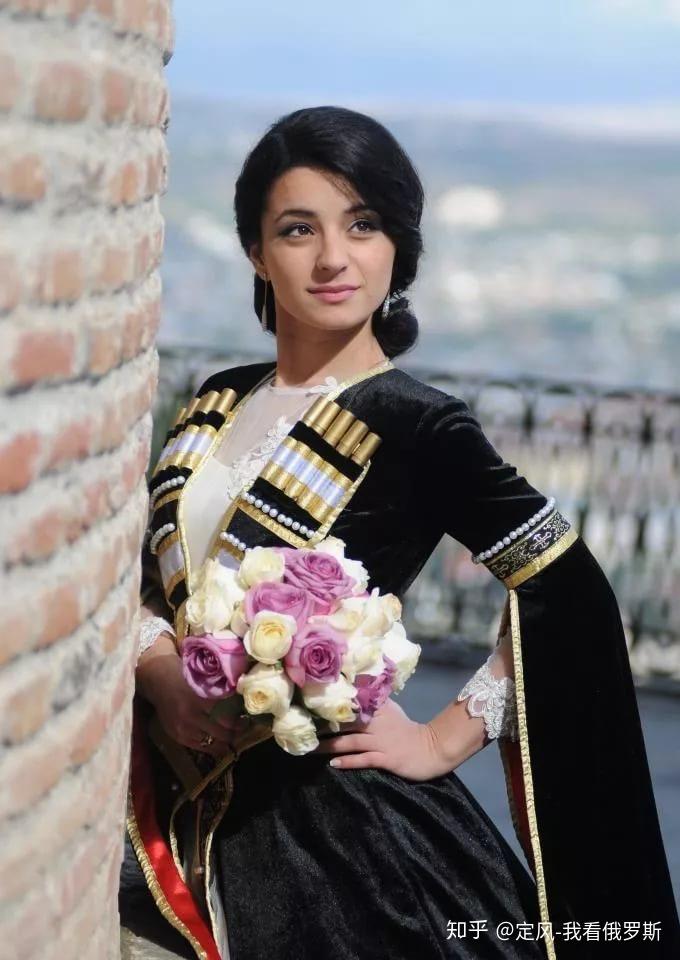 格鲁吉亚亚美尼亚阿塞拜疆吉尔吉斯哈萨克白罗斯乌克兰俄罗斯族