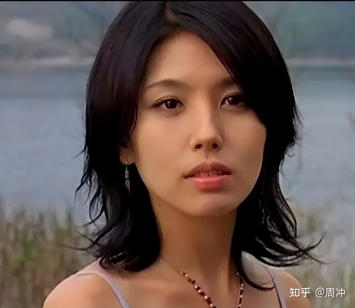 韩国娱乐圈潜规则曝光：塞“玩具”领奖，签不平等合同，25岁自杀- 知乎