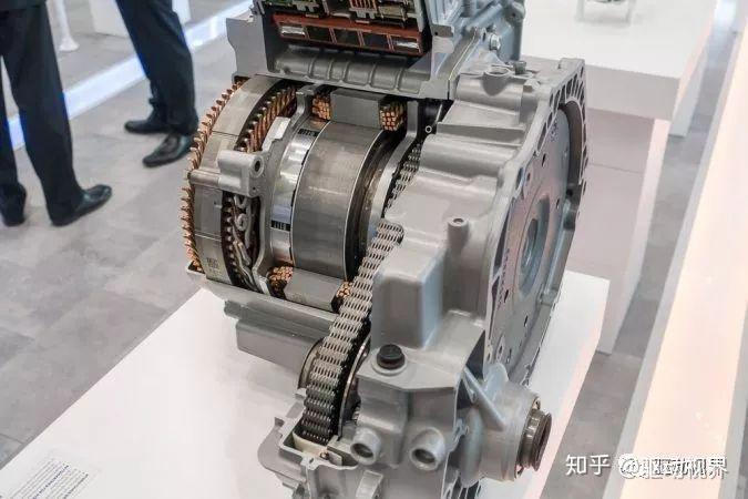 17,828,907输入转速:12000rpm3 博格华纳新一代三合一电驱系统idm